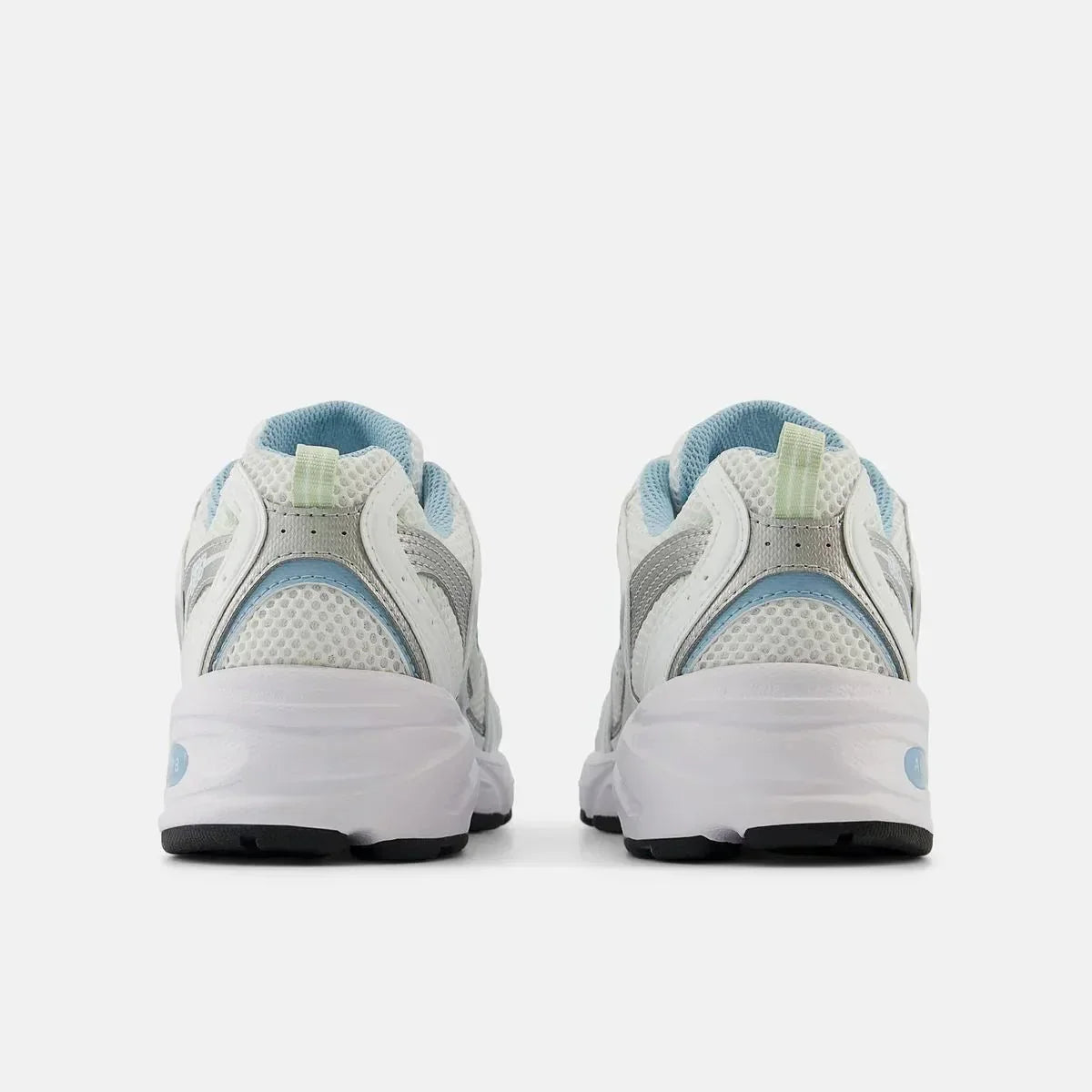 530 White Chrome Blue White