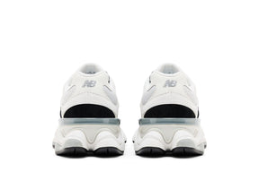 9060 Reflection Black Suede White