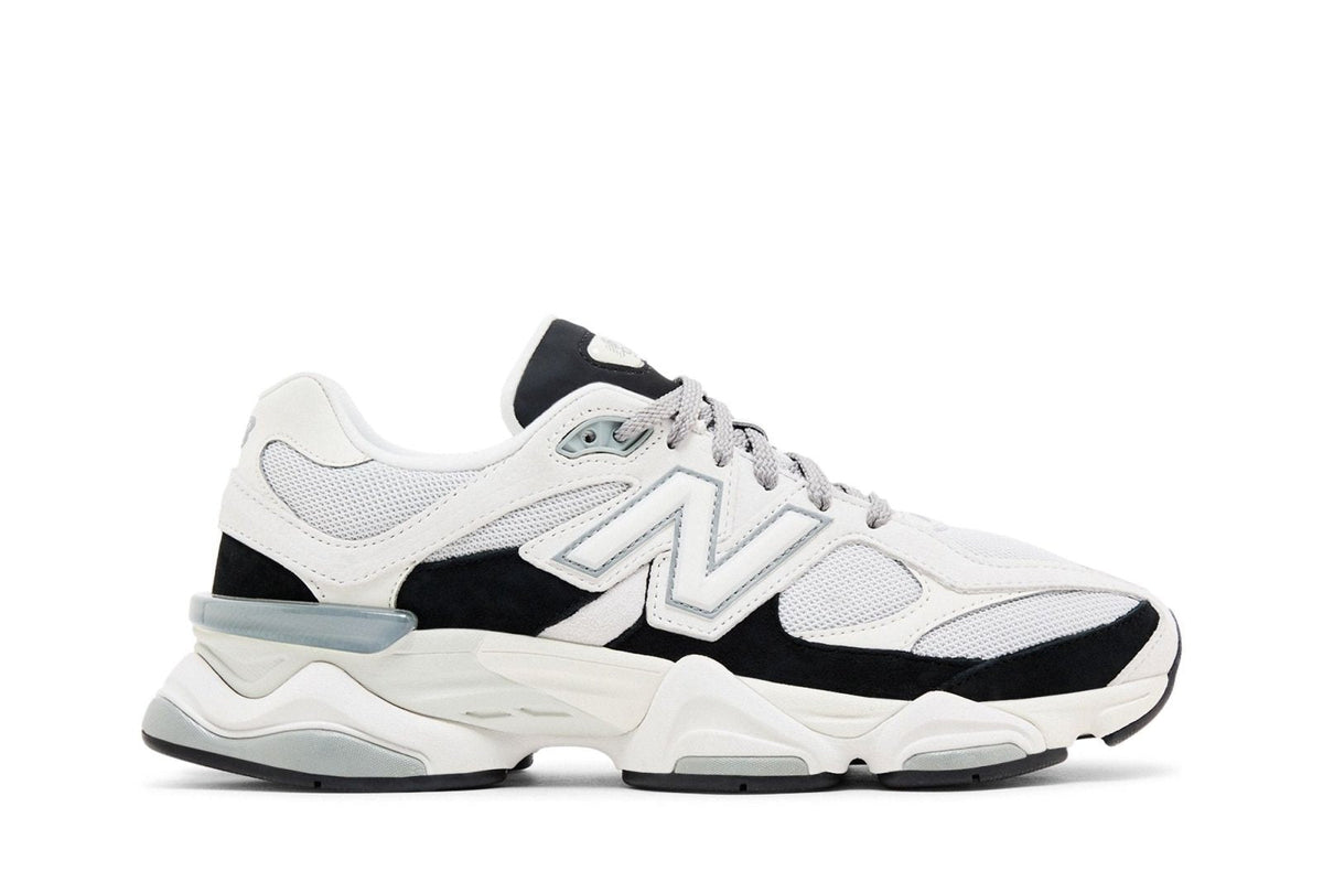 9060 Reflection Black Suede White