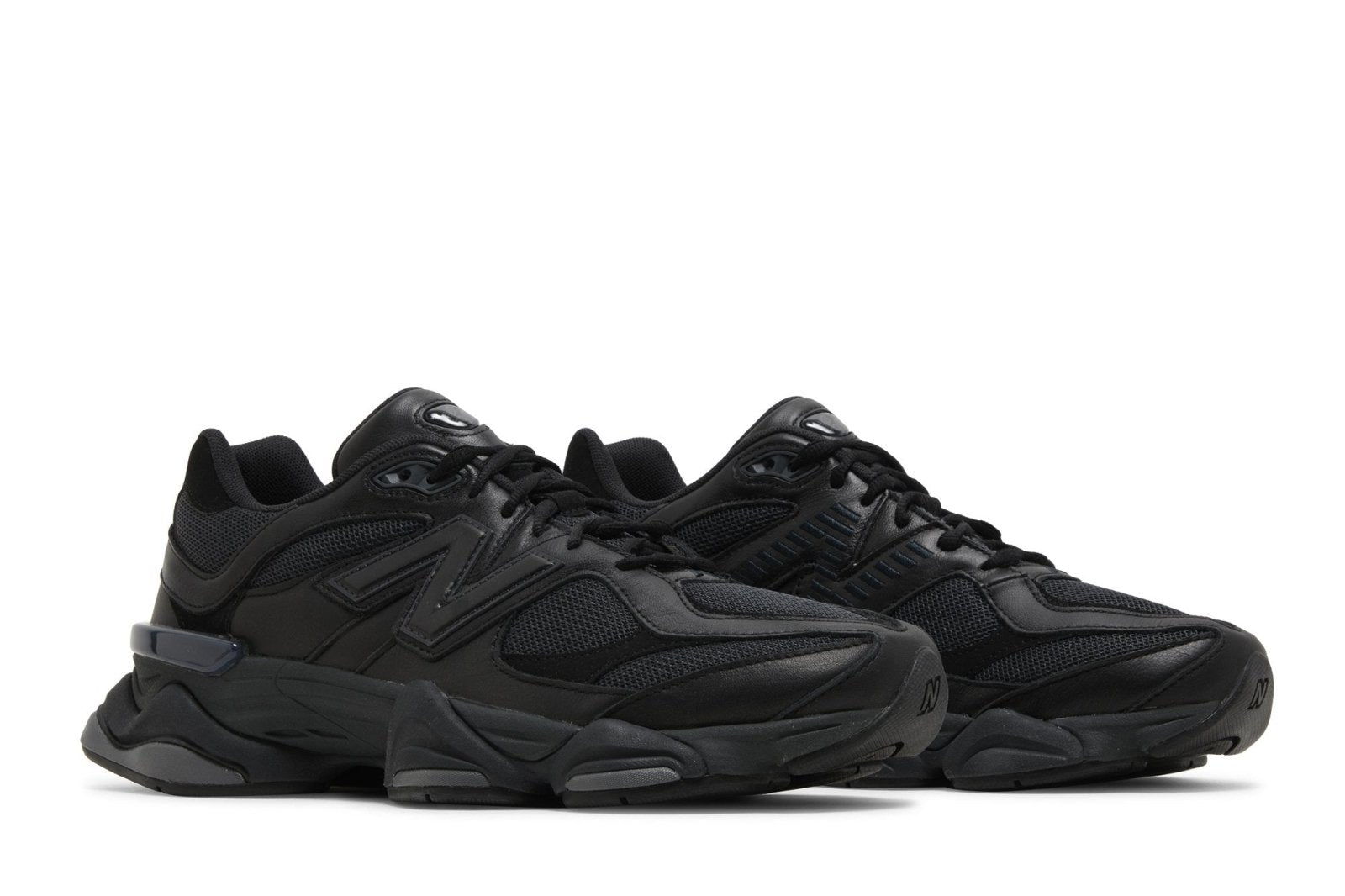 9060 Triple Black Black