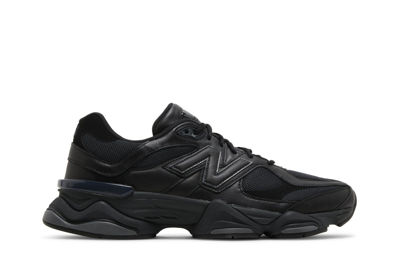 9060 Triple Black Black