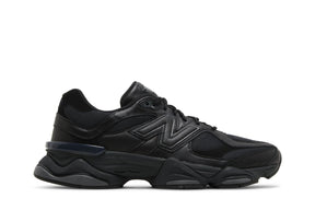 9060 Triple Black Black