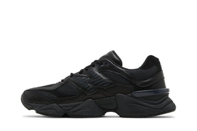 9060 Triple Black Black